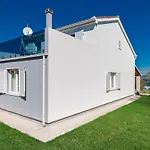 Villa Charm *