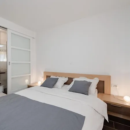 Charm ヴィラ ツコン